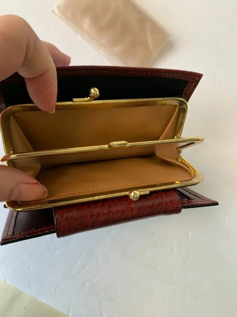 BUXTON CONTINENTAL CLUTCH 30 RED LEATHER WALLET NEW IN BOX VINTAGE NEW OLD STOCK
